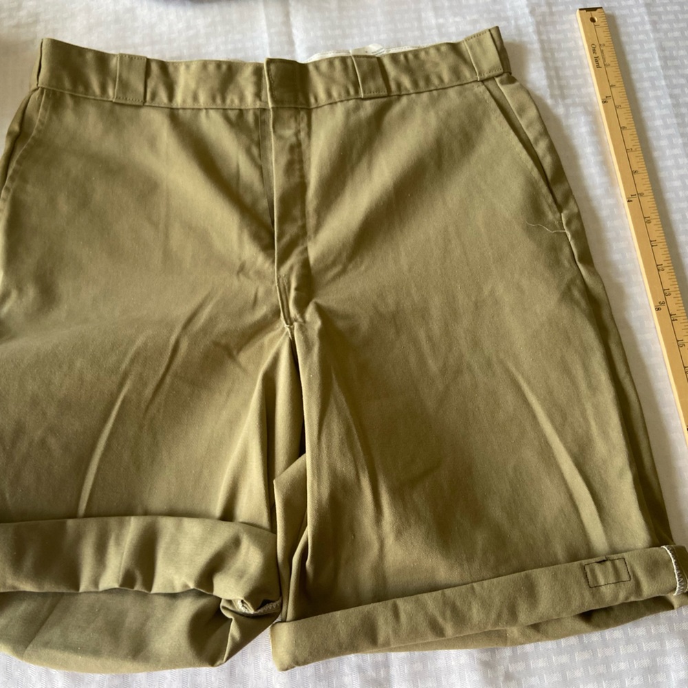 #25 Dickies Mens shorts
